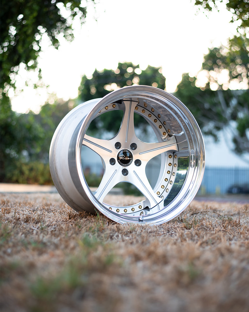 IN COLLABORATON WITH VR WHEELS // GMR WHEELS – Revolve Wheels